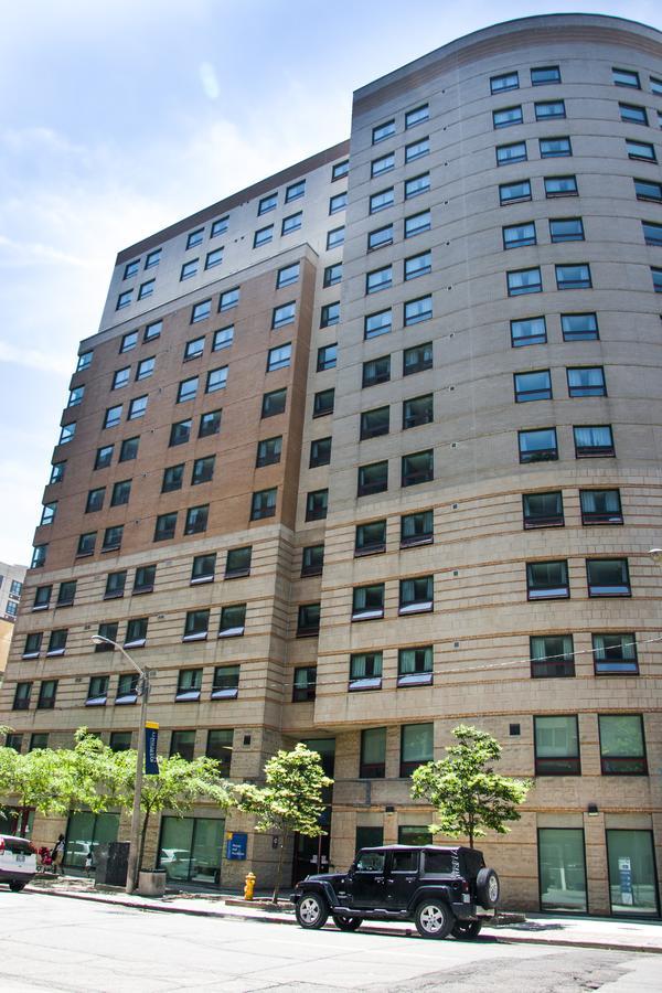 Toronto Metropolitan University- Pitman Hall Residence Экстерьер фото